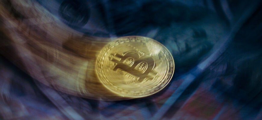 Цена биткоина пробила динамическую поддержку
