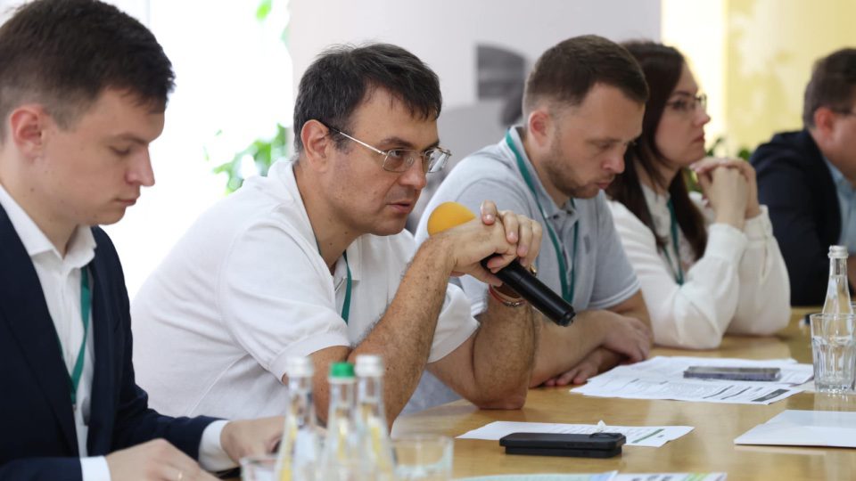В Украине создают реестр дроперов - передача банковских карт станет опасной В Украине создают реестр дроперов - Данило Гетманцев